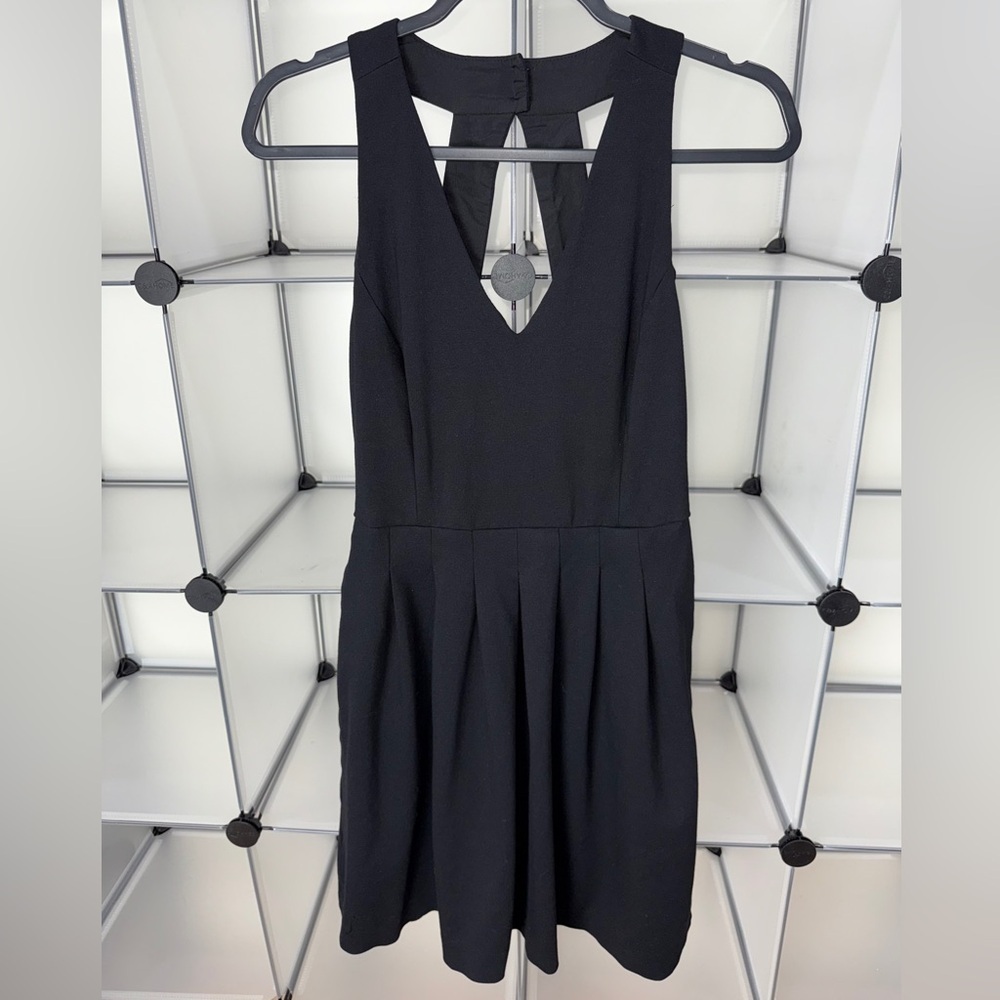 Banana Republic Women's Back Cutout Pocket Pleated Dress Black Size 6